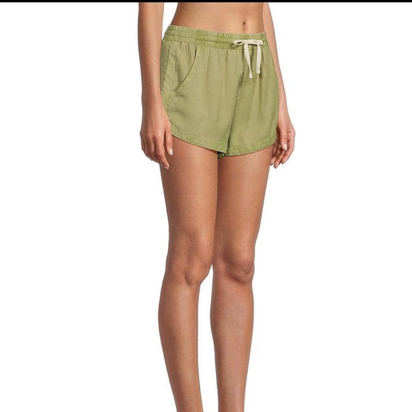 Billabong Shorts - Picture 4 of 5